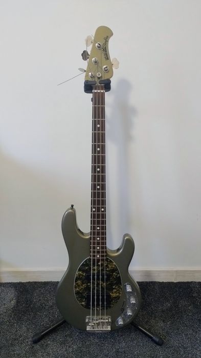Music Man Stingray 4 HS