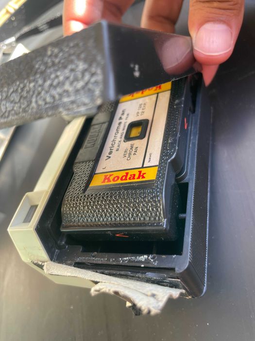 Máquinas Fotográficas KODAK e HALINA (com falhas)