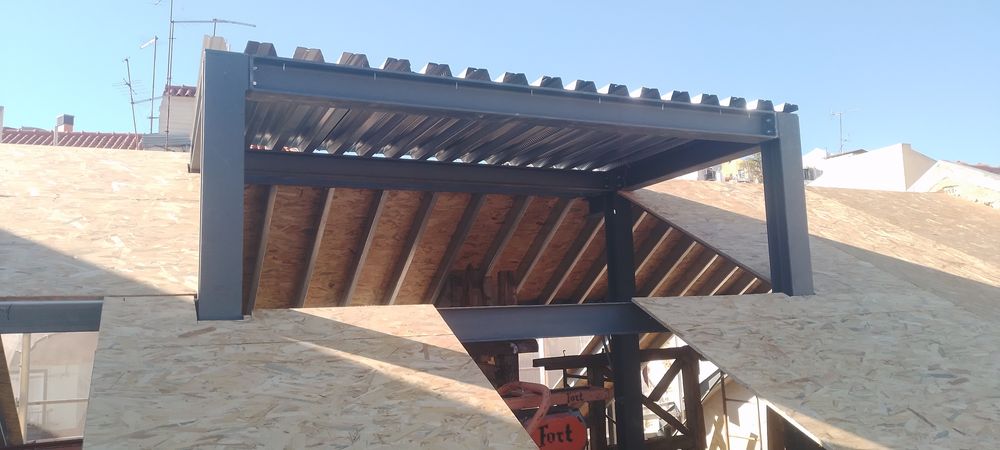 Serralheiro, soldador, telhados, estruturas metálicas, serviço de plad