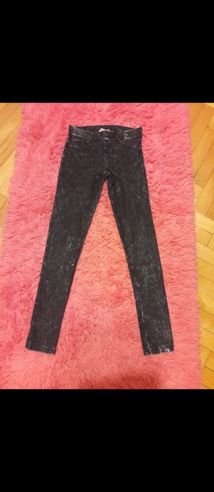 Spodnie jak leginsy marmurki 134 Hm
