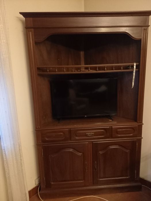 Vendo móvel tv de canto.