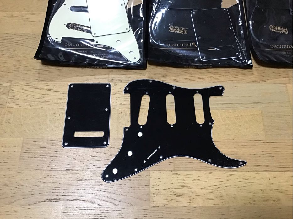 Fender Stratocaster Pickguard пикгард от FLEOR