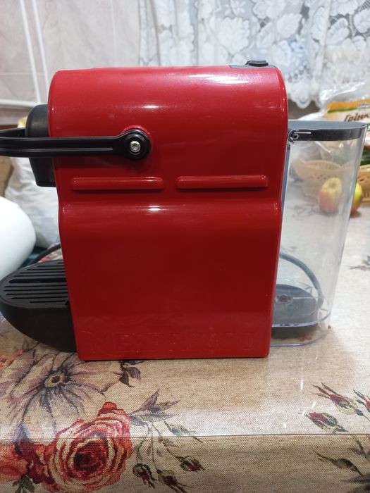 Кавоварка капсульна