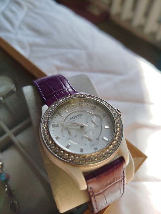 Продам часы Fossil.