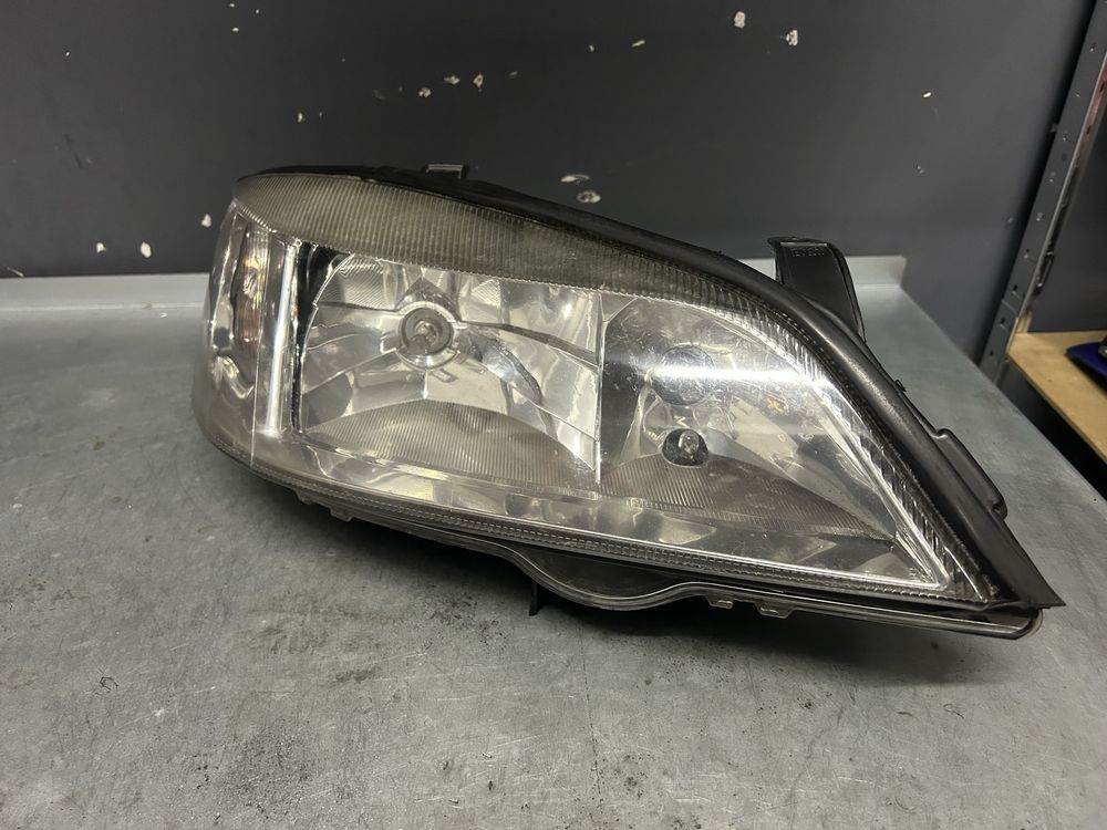 Lampa prawa przód Opel Astra G II 98-05r. Europa oryginał