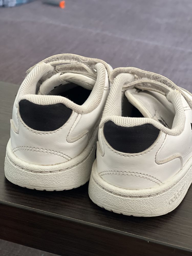 Дитячі кросівки adidas original 26 розмір