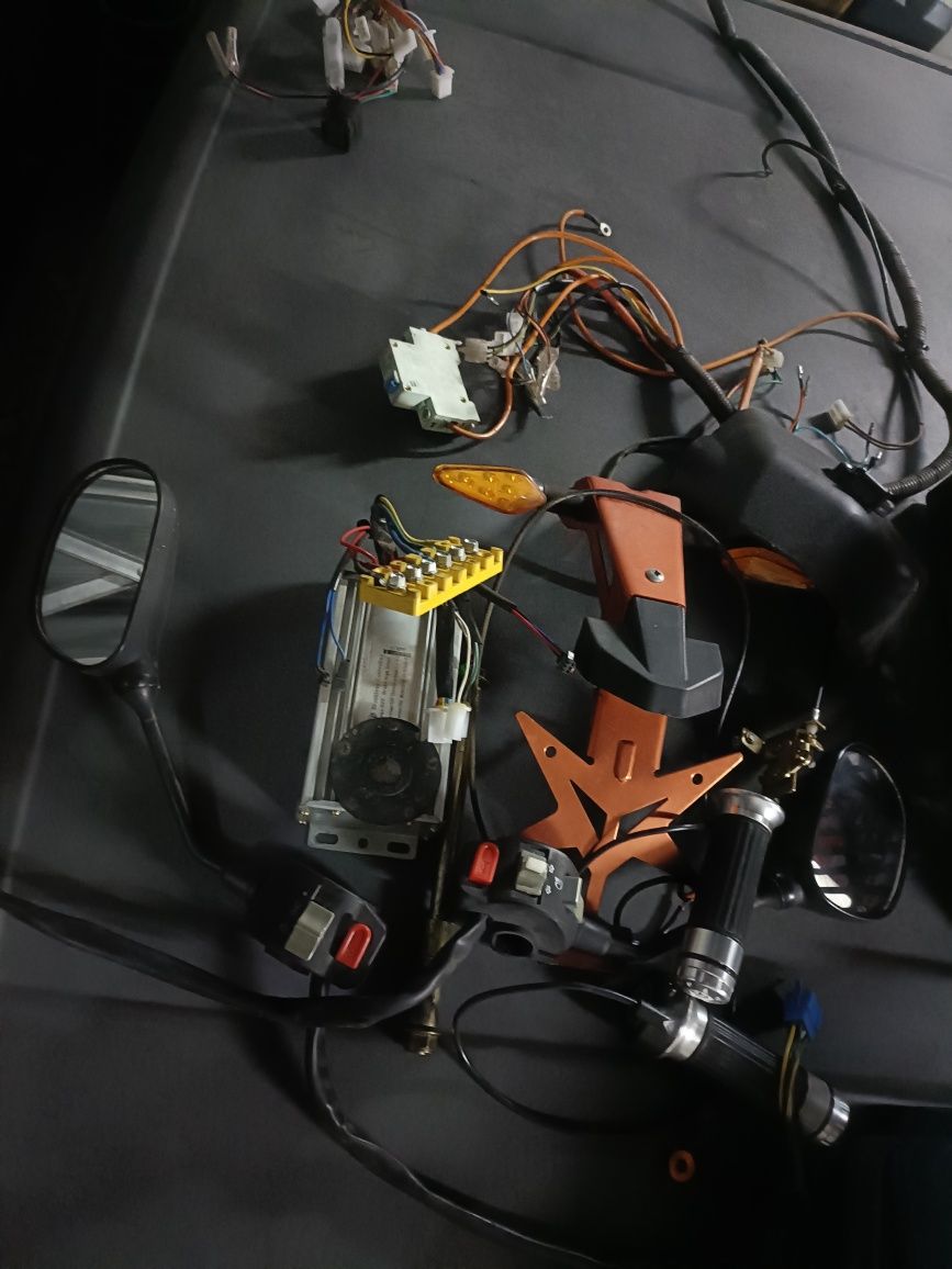 Diverso material ACM power