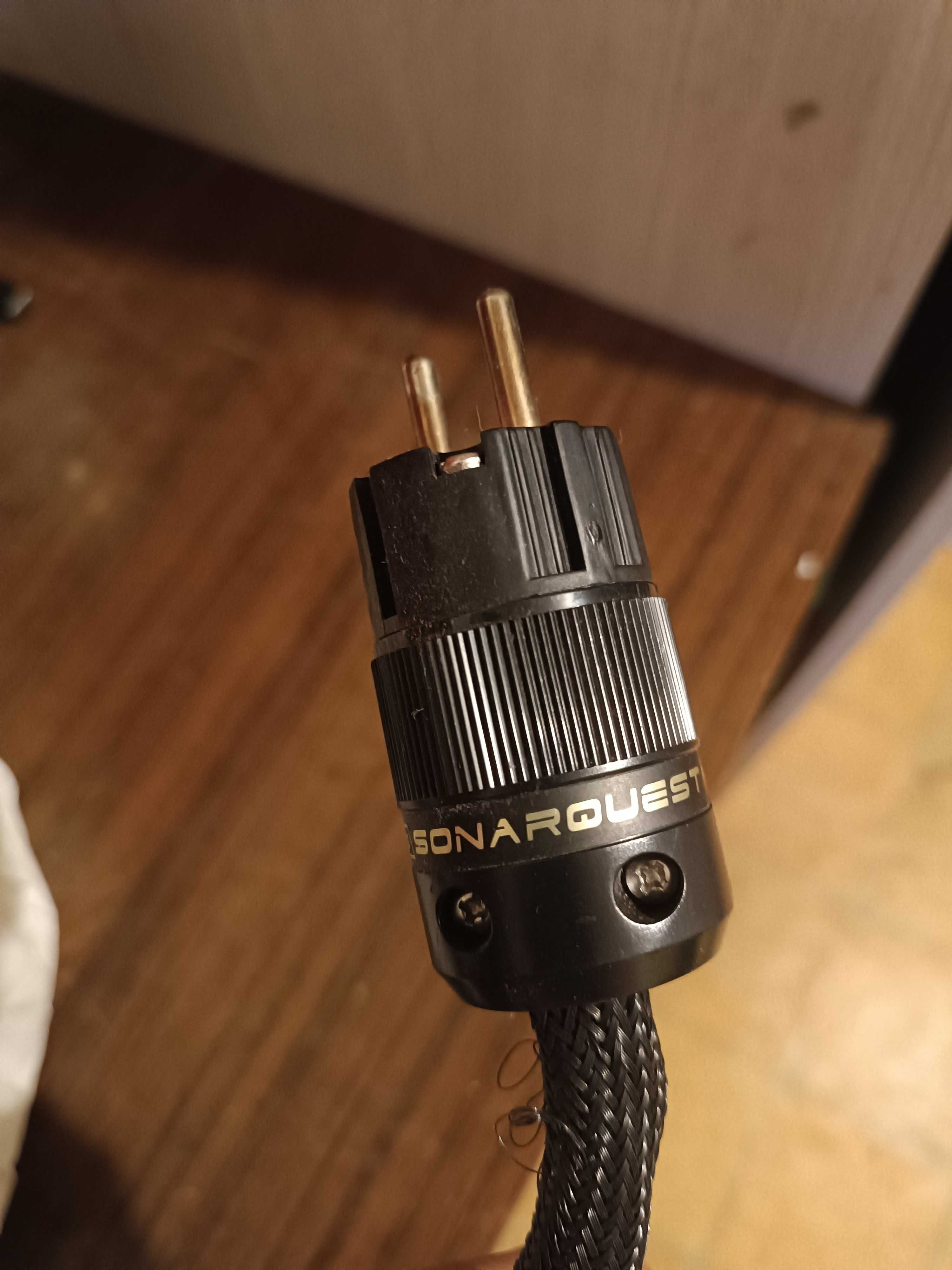 Kabel zasilając hifi