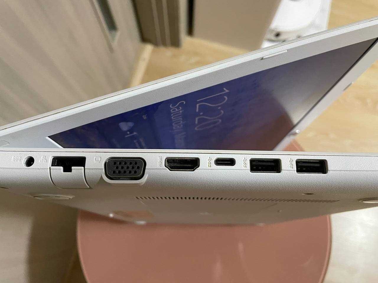 Asus X542UA-DM250 білий
