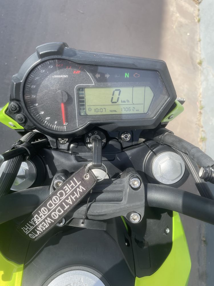 Benelli tnt 125