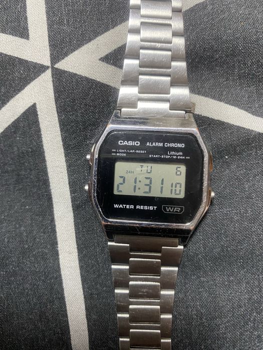 Продам часы casio