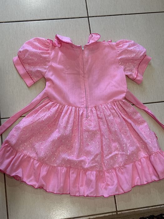 Дитяче рожеве плаття