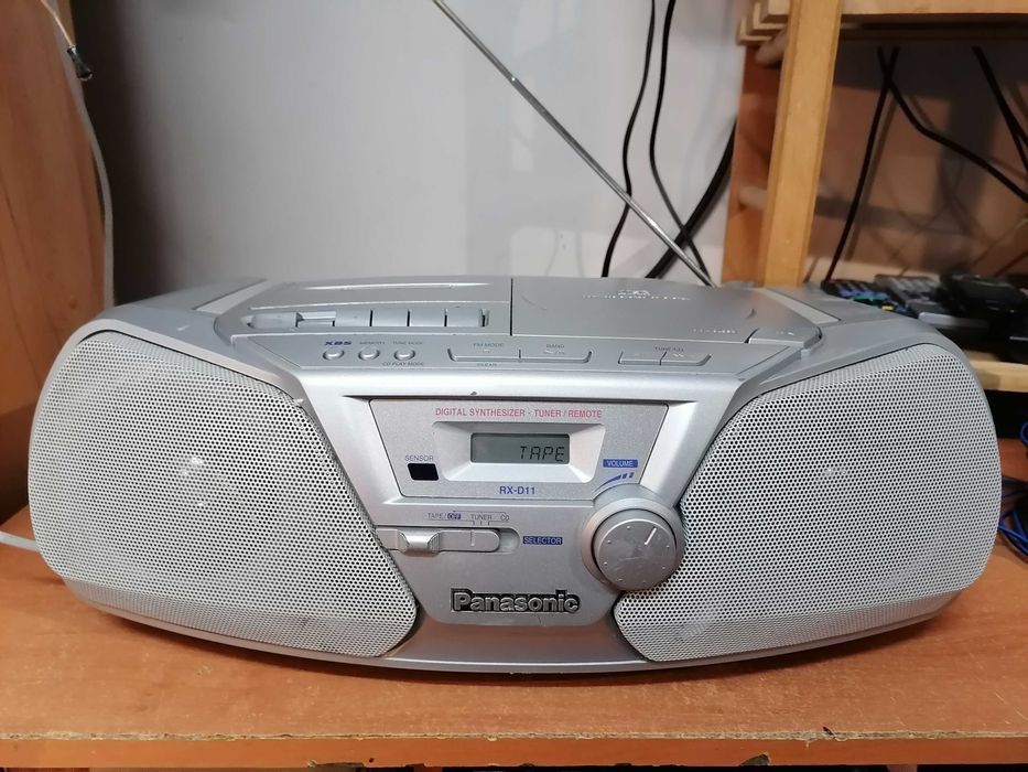 Radiomagnetofon Panasonic RX-D11 z CD