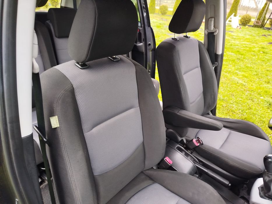 Mazda 5 2005рік 2.0d