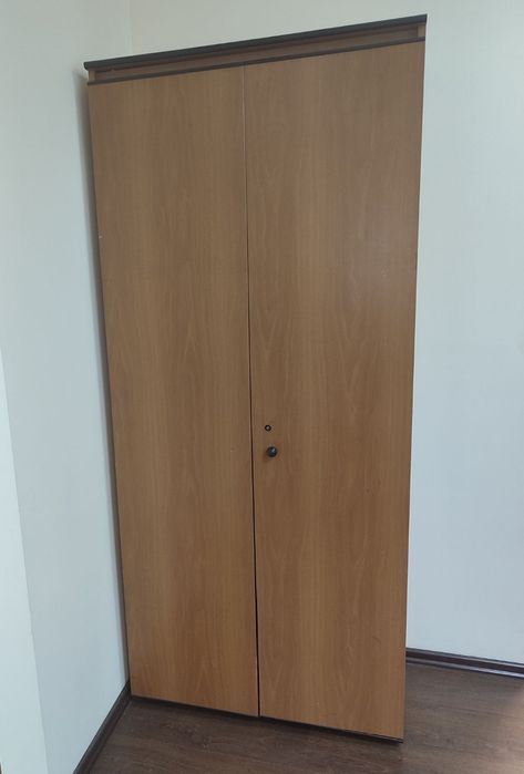 Шкаф розпашной на две двери