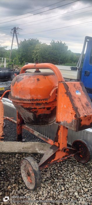 Betoniarka budowlana duża