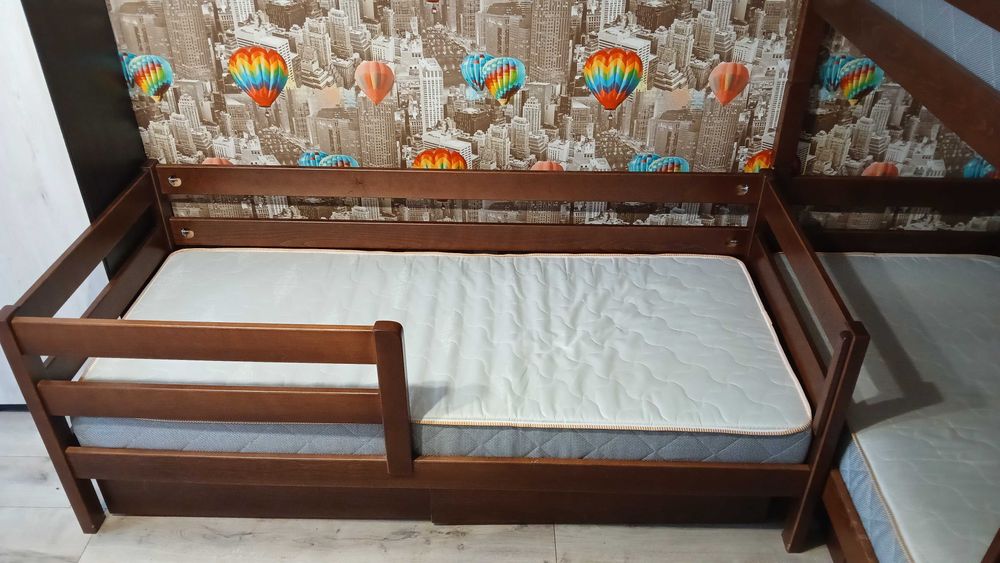 Ліжко дитяче підліткове, 200 на 87! Є 3 штуки