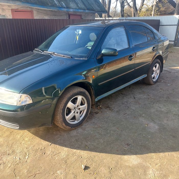 Шкода октавія тур 1.6