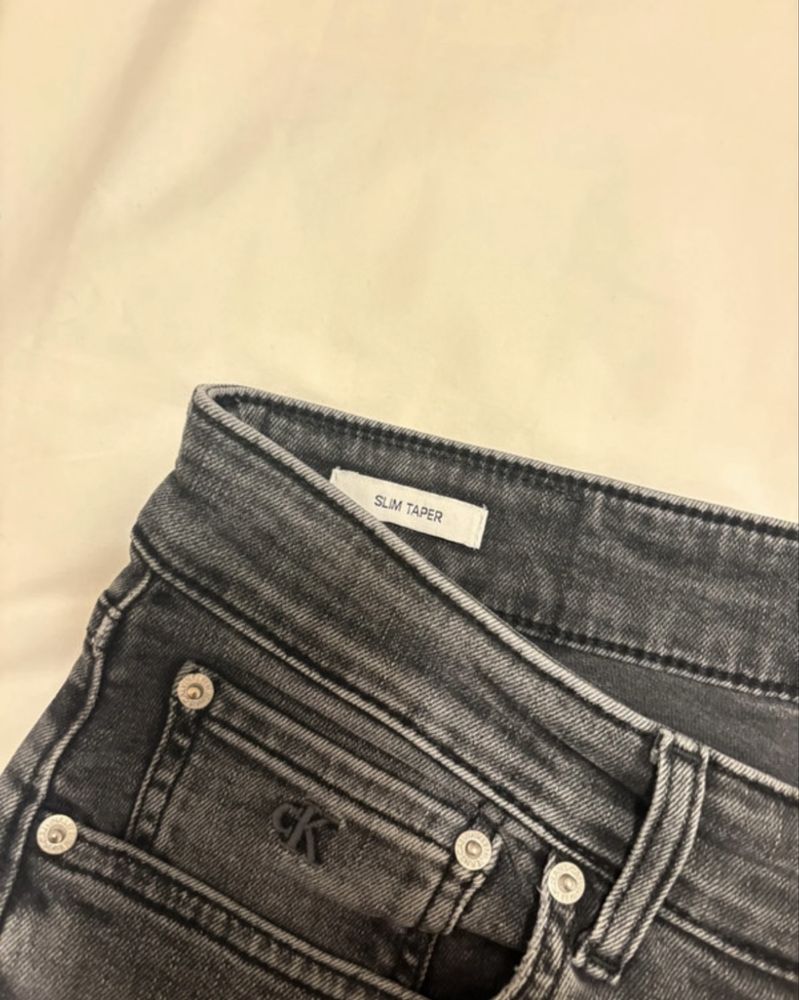 Calças Calvin Klein