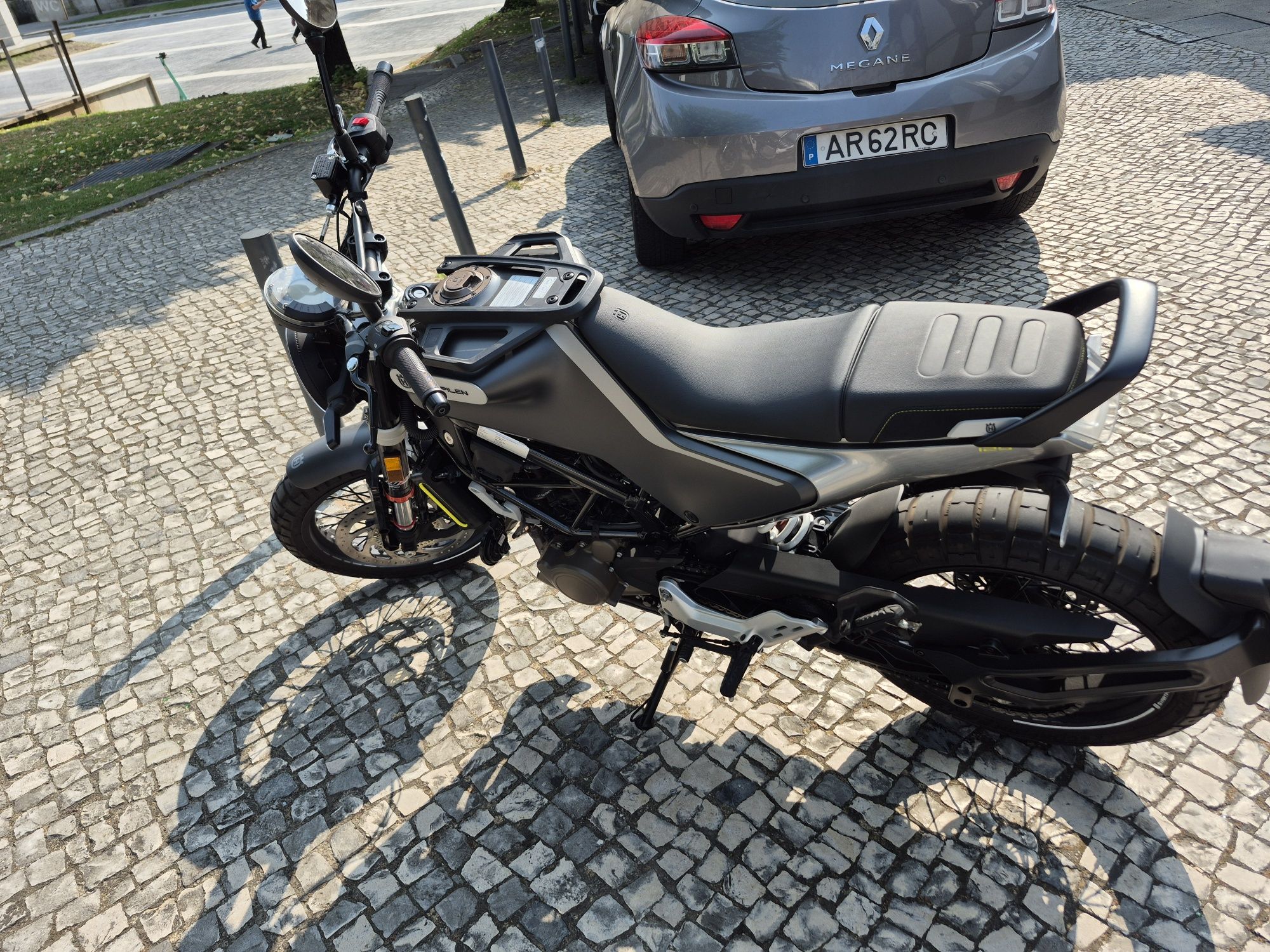 Husqvarna Svartpilen 125