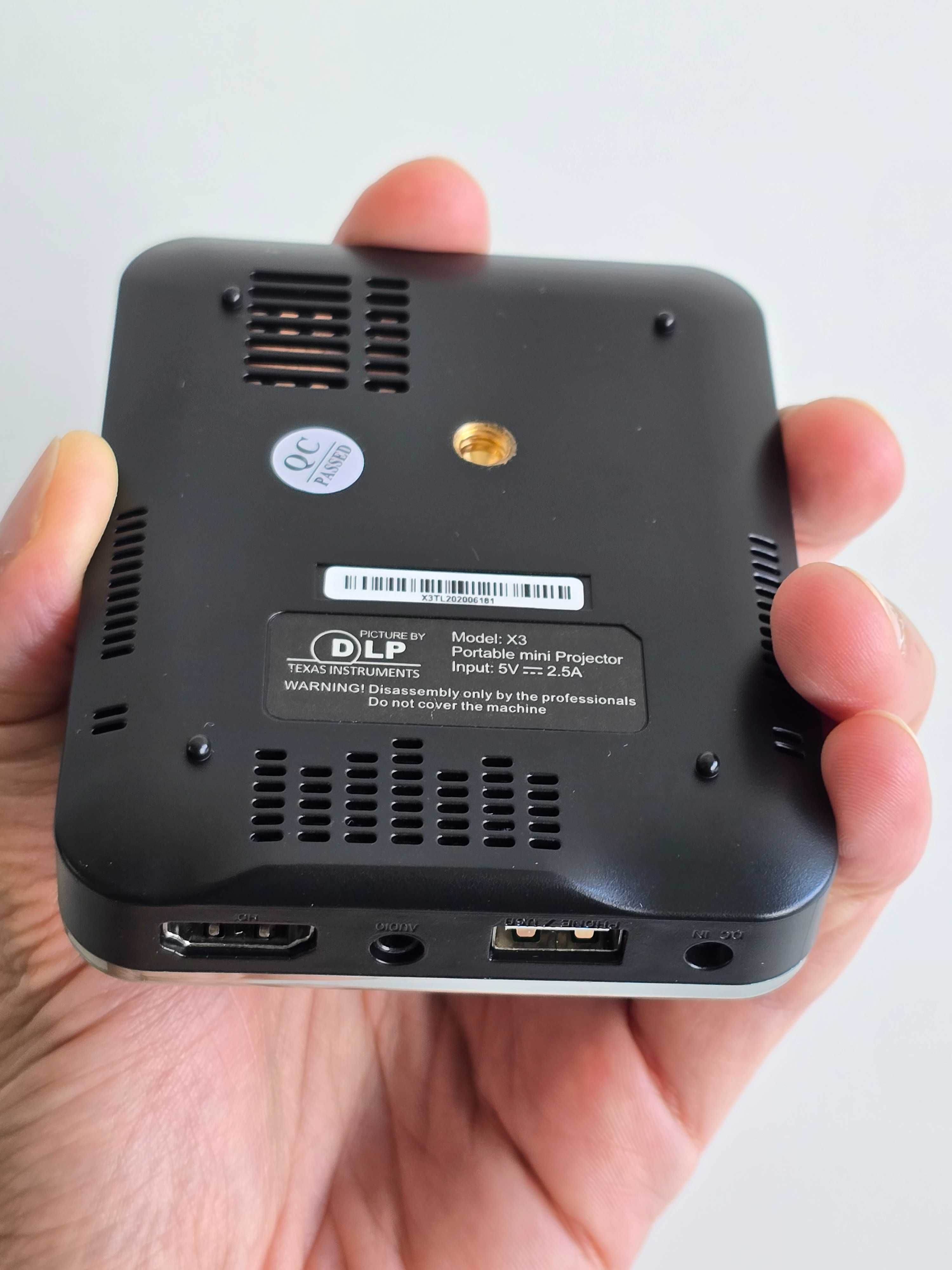 Mini Projector DLP LED AUN X3