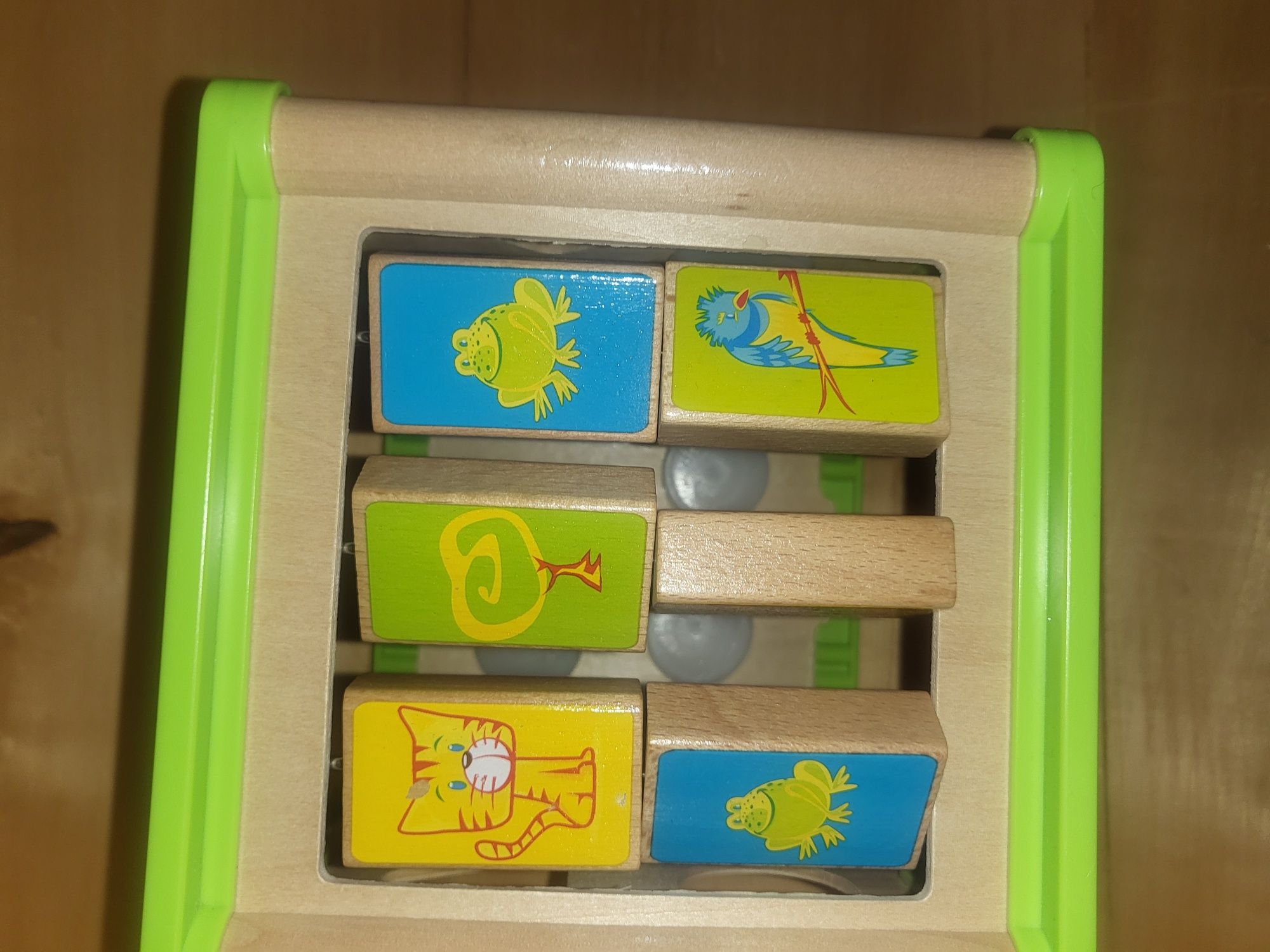 Drewniana Kostka manipulacyjna  sensoryczna