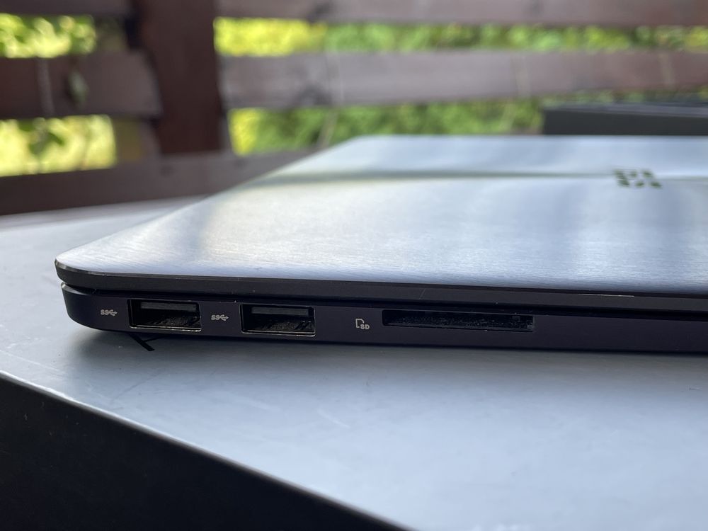 Ноутбук ультрабук Asus ZenBook UX305f