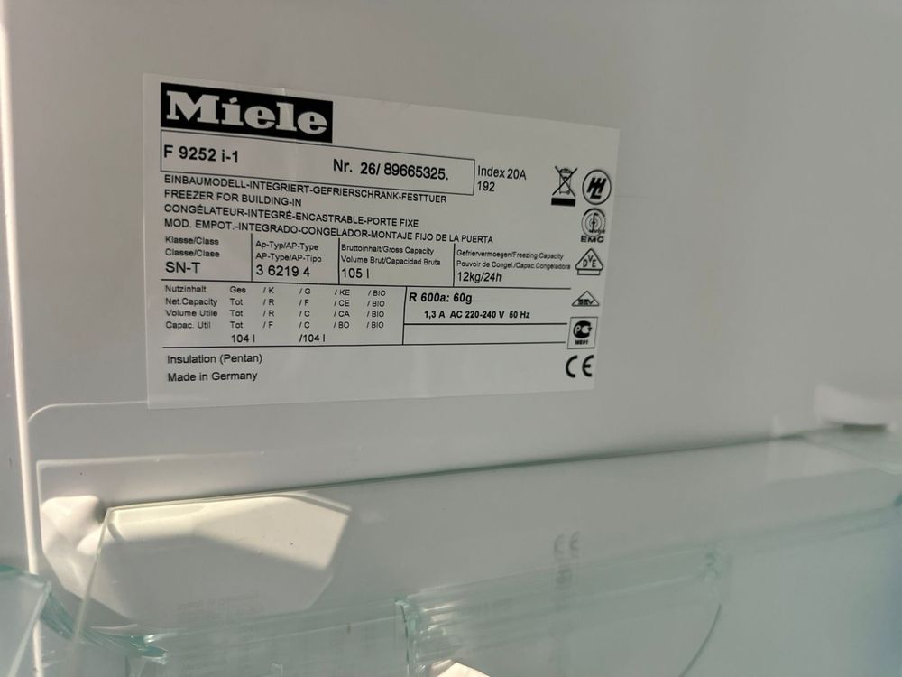 Вбудована морозильна камера Liebherr