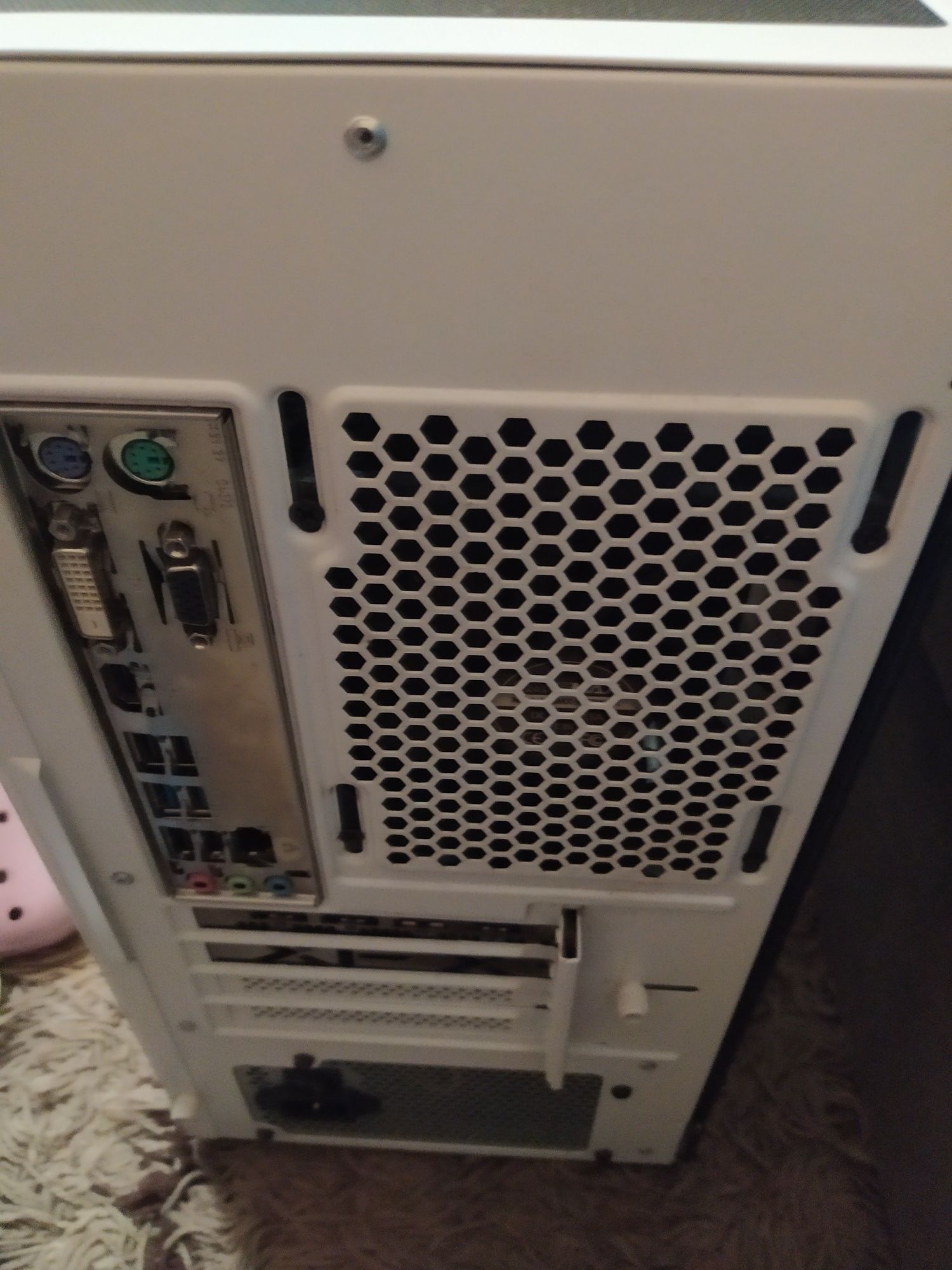 Компьютер  rx6600 xt 10400f 16gb ram