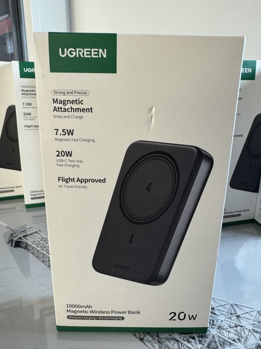 Павербанк UGREEN Power Bank 10000 mAh 20W — Wireless MagSafe зарядка