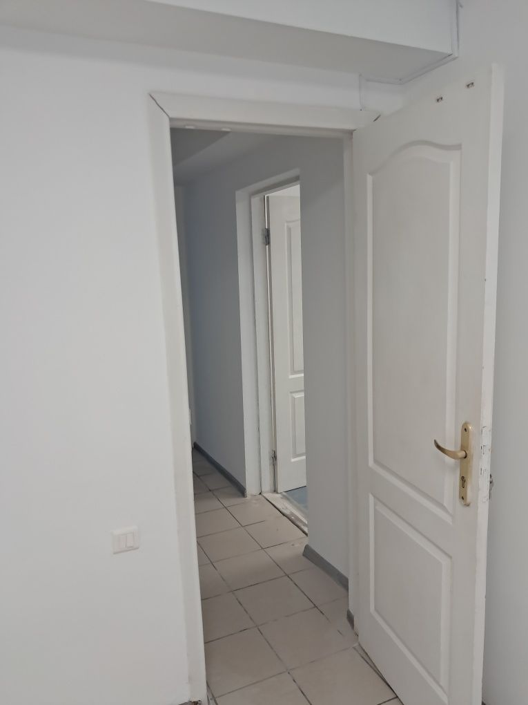 Продаж приміщення Київська