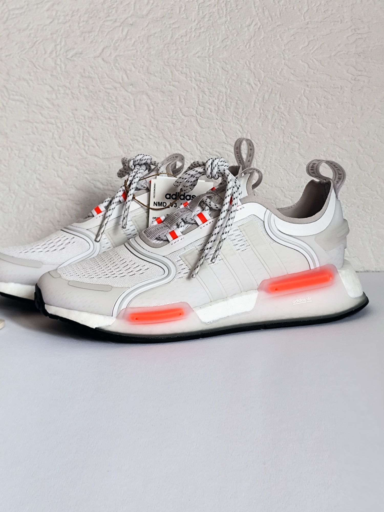 buty Adidas NMD_V3.  r.38 2/3 Oryginalne Nowe !