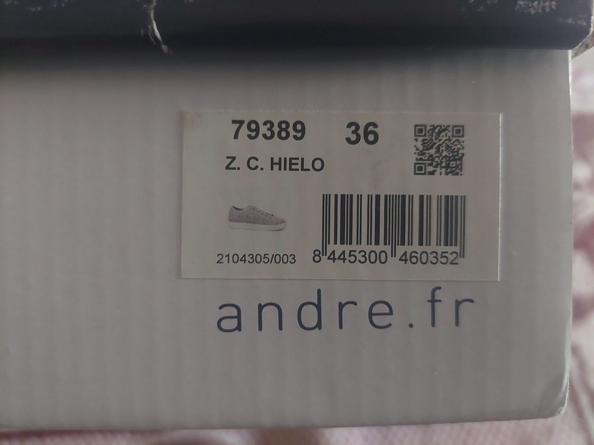 Sapatos com novo
