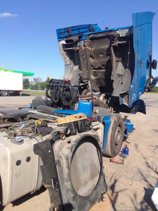 Допомога в дорозі Виїзд Ремонт вантажних авто