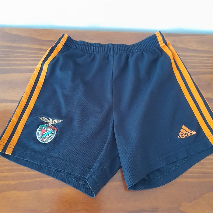 Polo e calções benfica