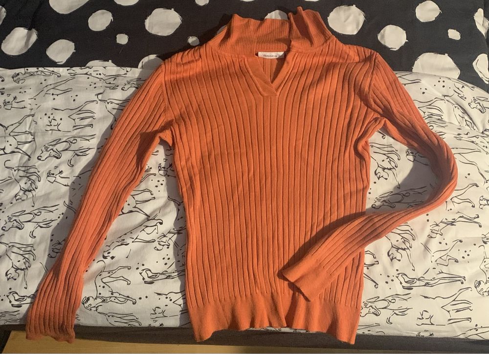 Sweter z kolnierzykiem