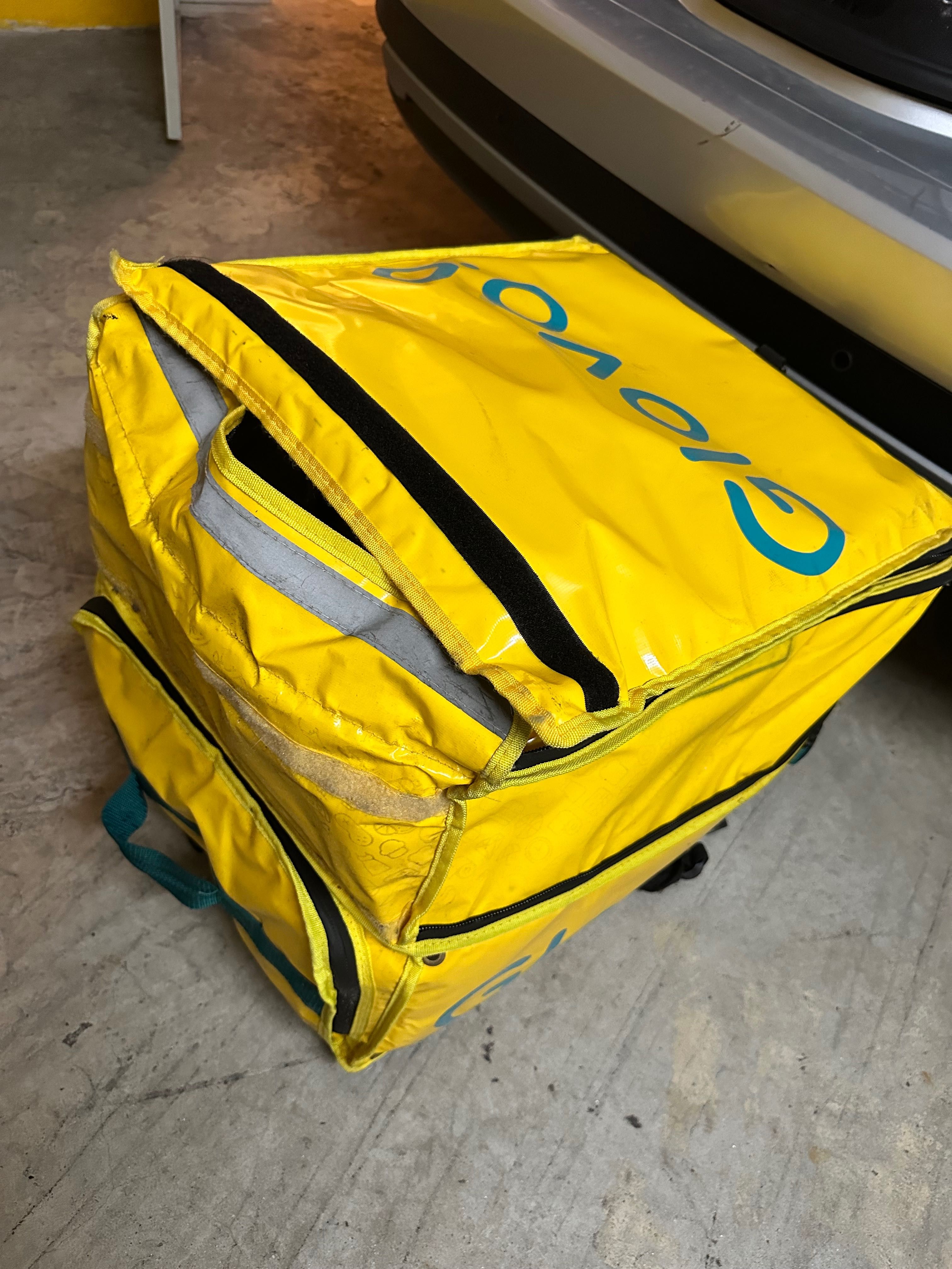 Bolsa Glovo expansível (Grande)