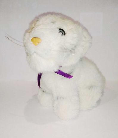 Продам или обменяю игрушечного белого тигренка.