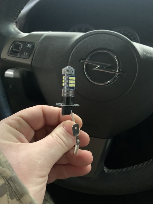 LED лампочка H3