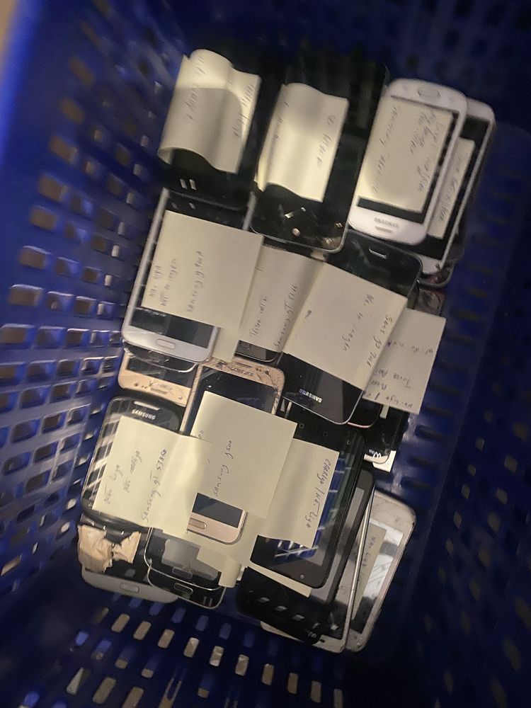 Telefones para reparaçao ou peças