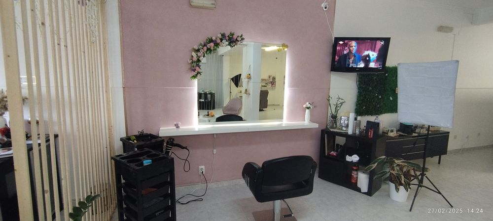 Alugo cadeira para cabeleireira
