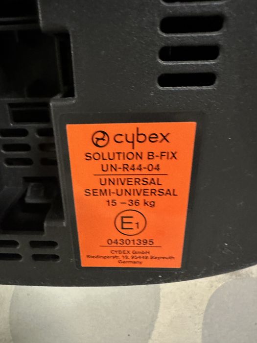 Fotelik samochodowy Cybex Solution B-Fix 15–36 kg, kolor granatowy bdb