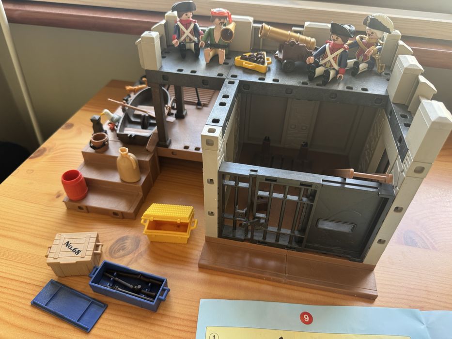 Playmobil 3112 wiezienie - 95% kompletny - pogubione detale