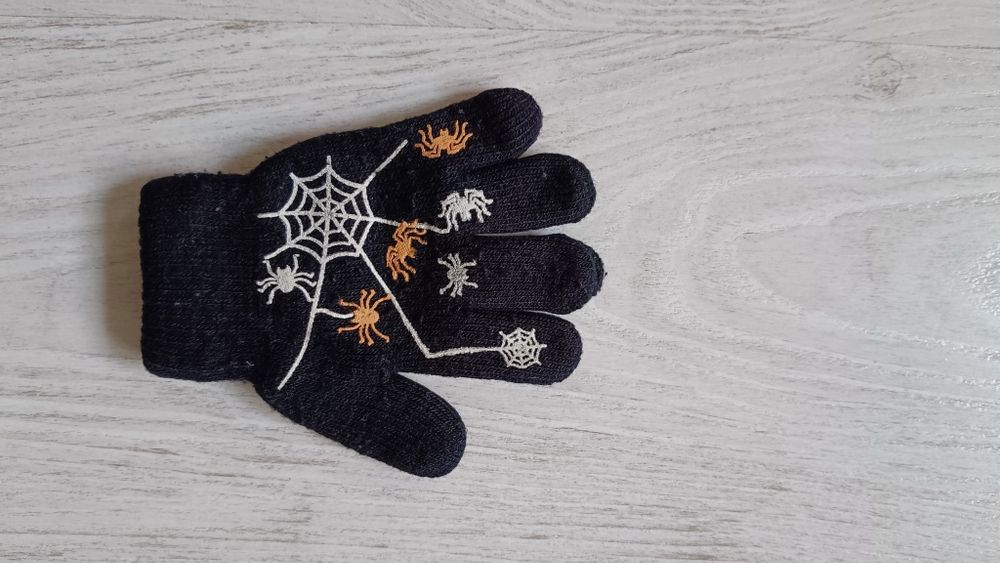 Pojedyncze rękawiczki