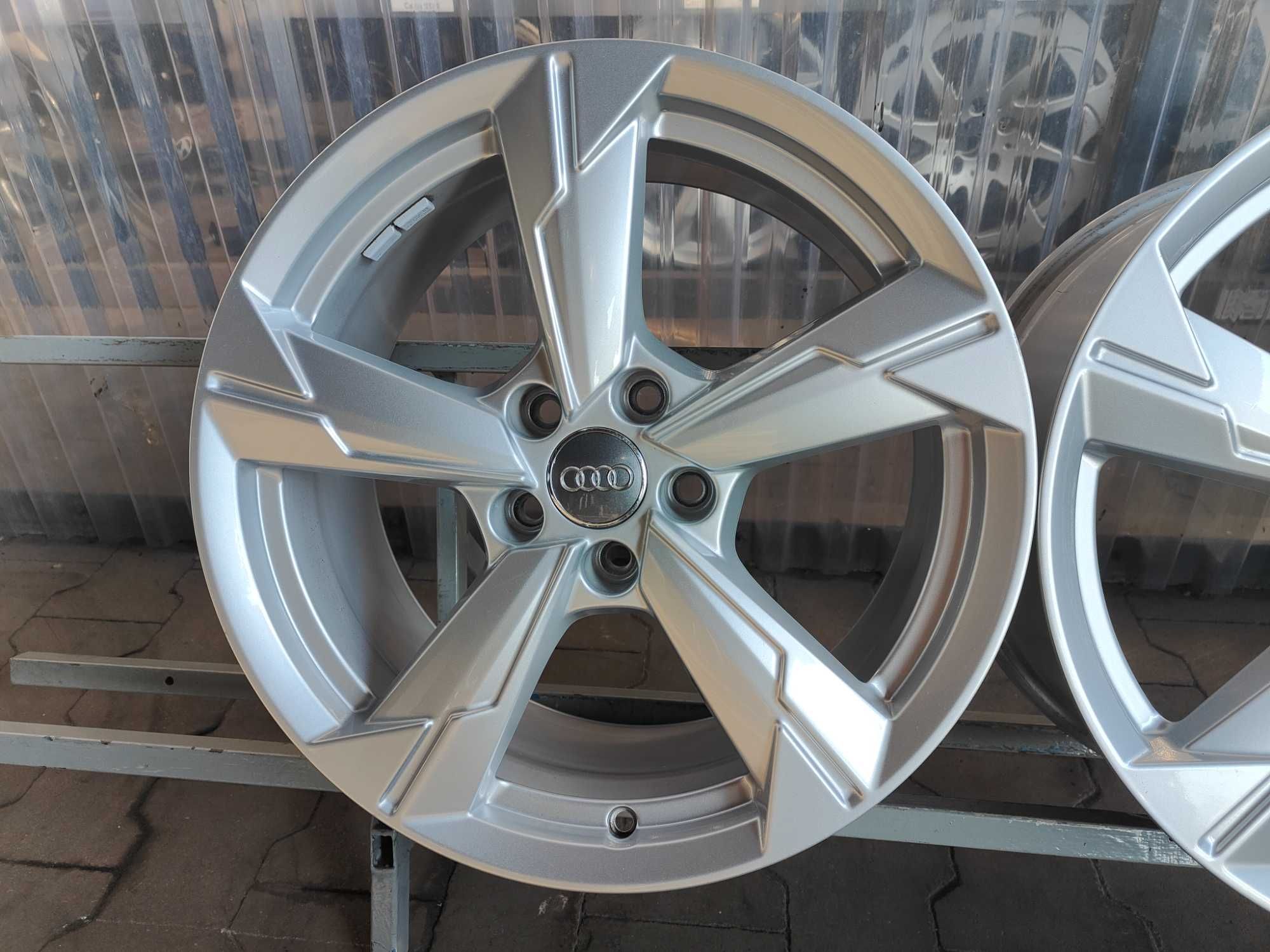 Oryginalne Felgi aluminiowe Audi A4 B8 8x18'' 5x112 ET39