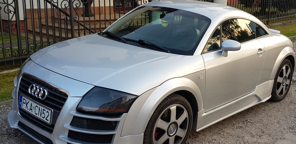 Audi TT Coupe ...