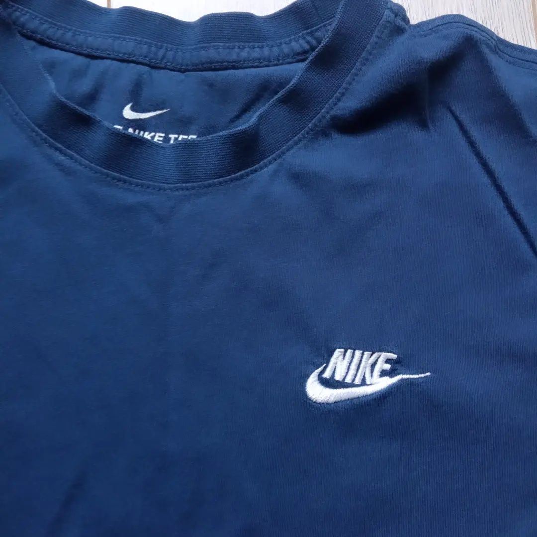 Футболка Nike Tee