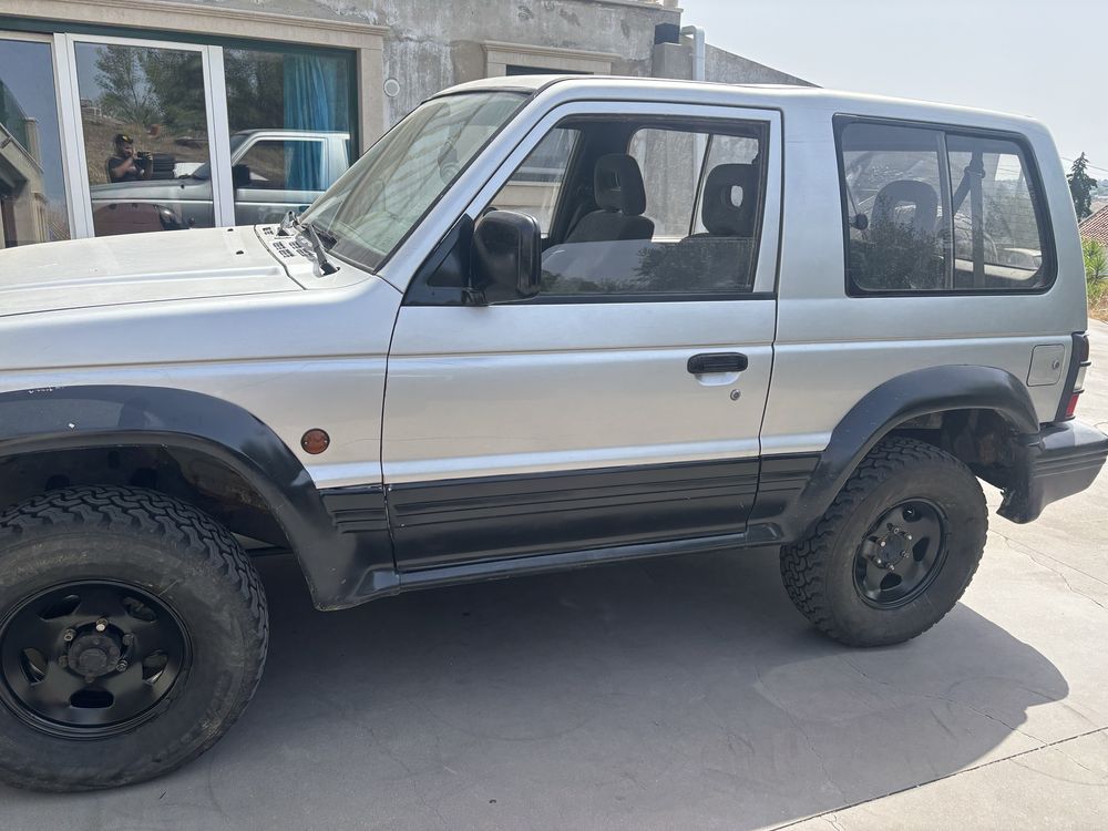 Mitsubishi pajero 2.5