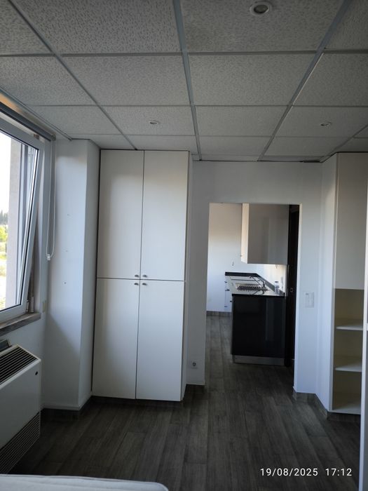 Estúdio Pontinha (Metro) Equipado e renovado