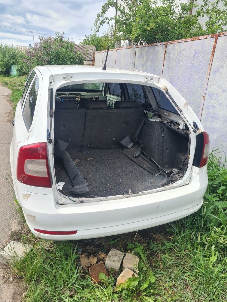 Продам Остатки Шкода А5 2013 года